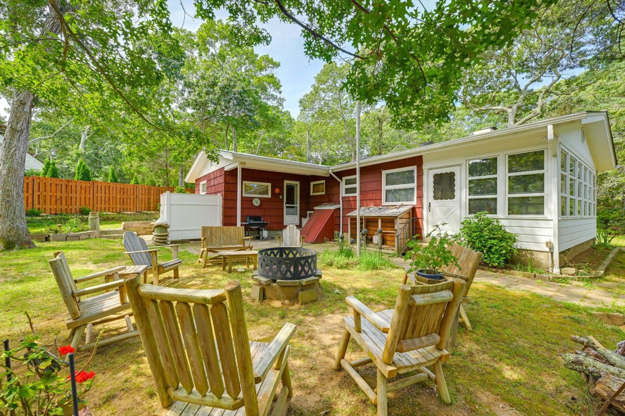 Home In Long Island Wine Country - Walk To Beach! Cutchogue Eksteriør bilde